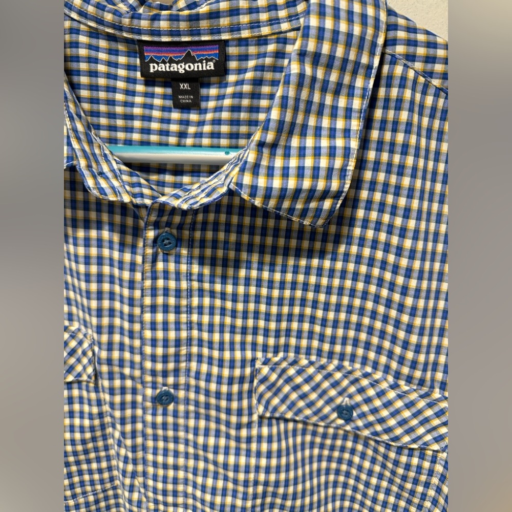 Patagonia Men's High Moss Blue Yellow Short Sleeve Button Up Hiking Shirt Sz XXL